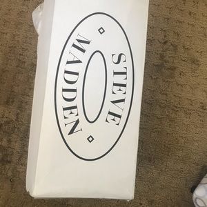 Steve Madden bow sandals